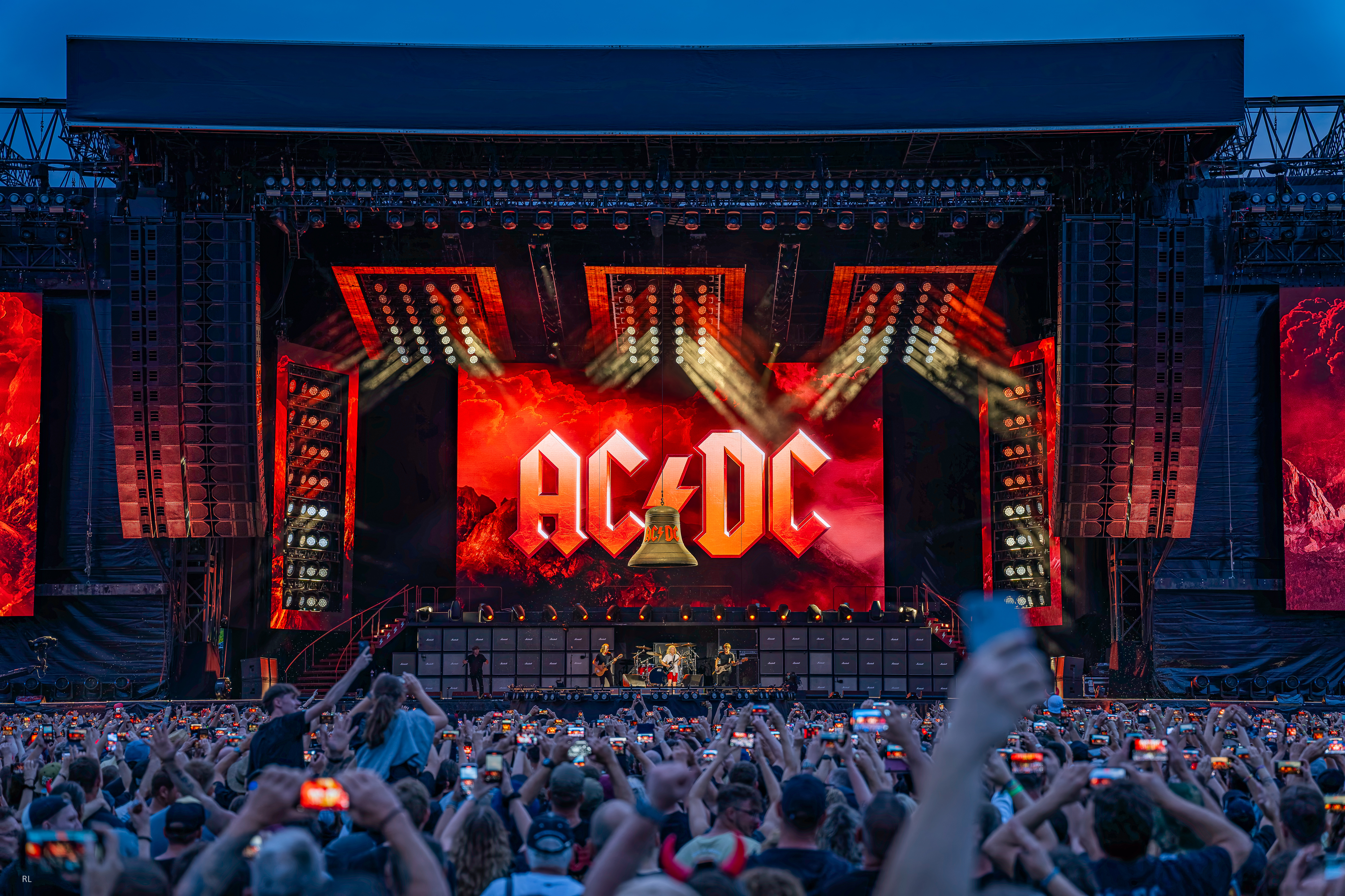 impression X5 IP Maxx в туре ACDC